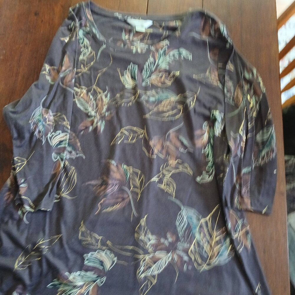 Christopher & Banks size 1X brown top with leaf pattern